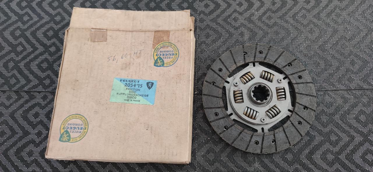 Disque d'embrayage PEUGEOT 404 LesAnciennes.com