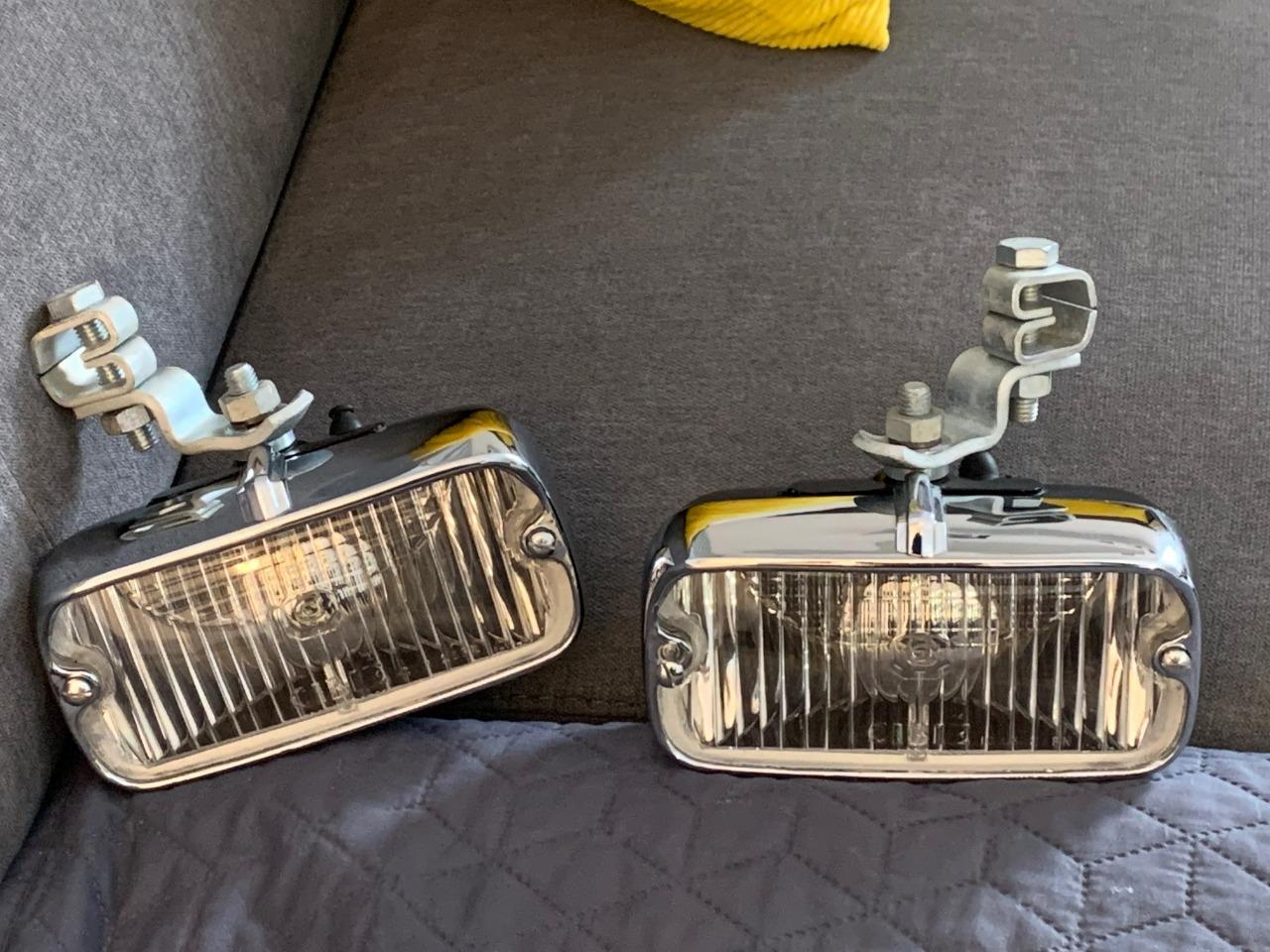 Antibrouillard Cibié 12-85-18 LesAnciennes.com