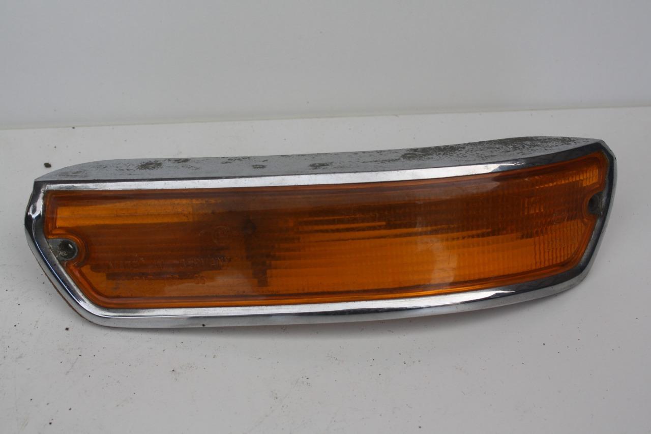 Clignotant avant droit BMW E10 2002 1602 TI TII LesAnciennes.com