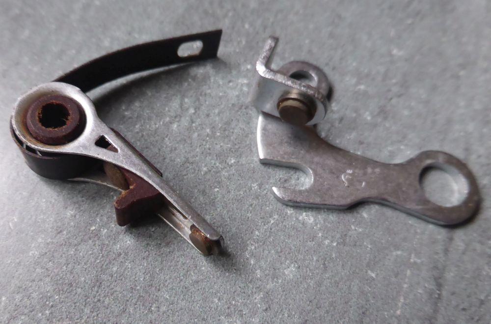 Rupteur RENAULT 4CV LesAnciennes.com