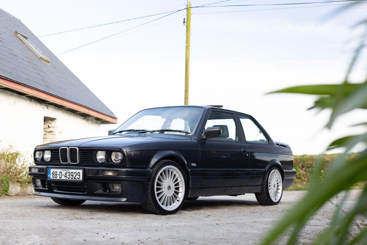 1988 BMW E30 325 LesAnciennes.com