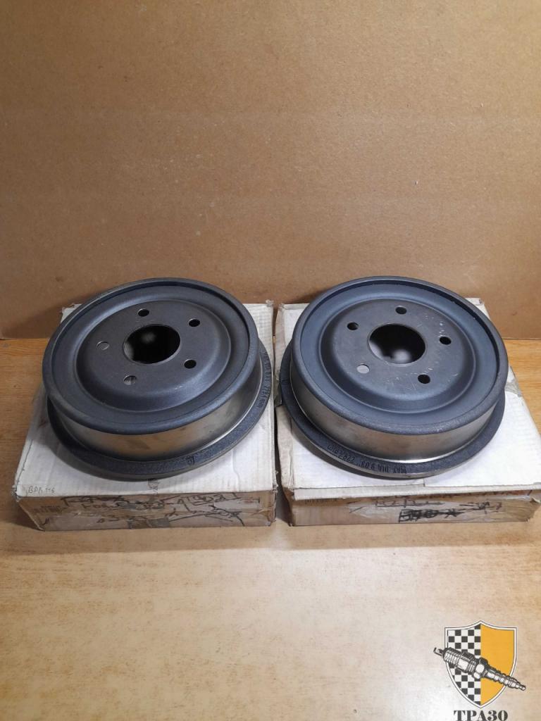 Paire de Tambour de frein Arrière Granada Consul LesAnciennes.com