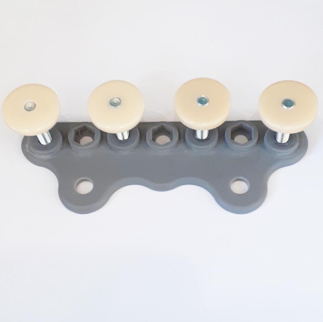 Bornier / Platine fusible PEUGEOT 203 et 403 LesAnciennes.com