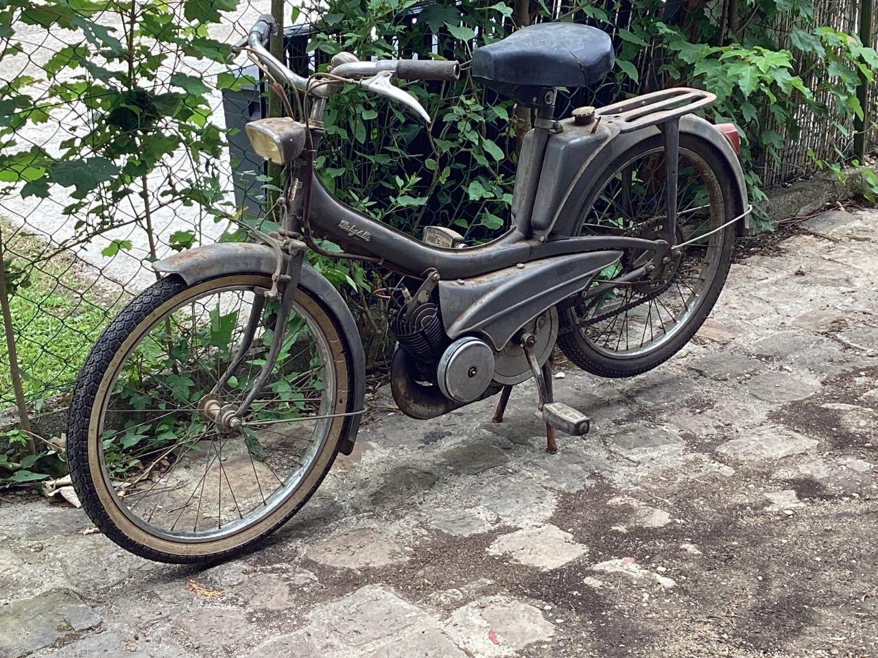 MOTOBECANE AV 44 - 1960 LesAnciennes.com