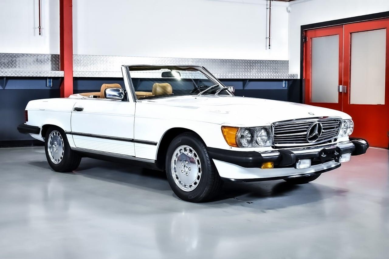 1987 Mercedes-Benz R107 560SL LesAnciennes.com