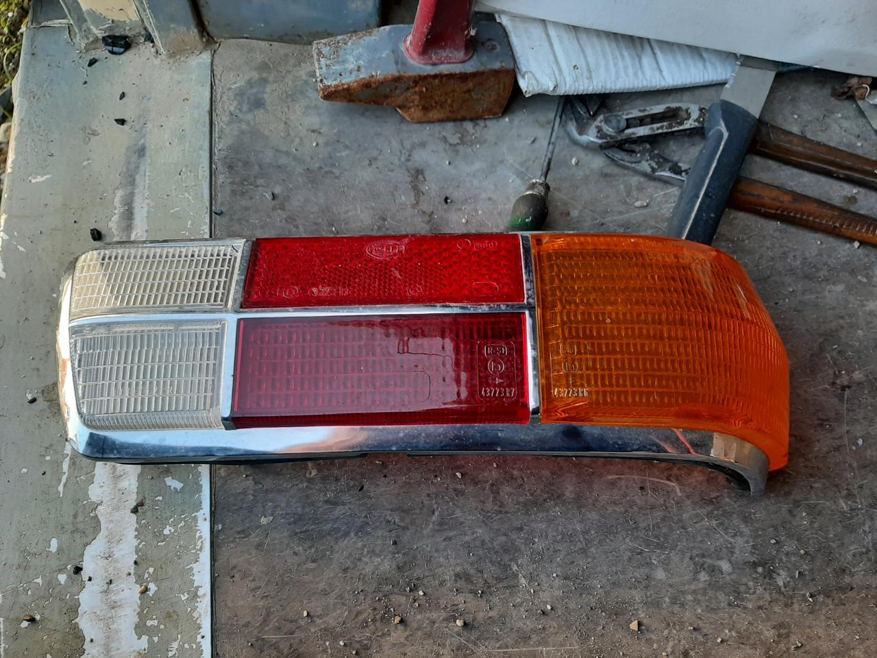 Pièces AUDI 100 LesAnciennes.com