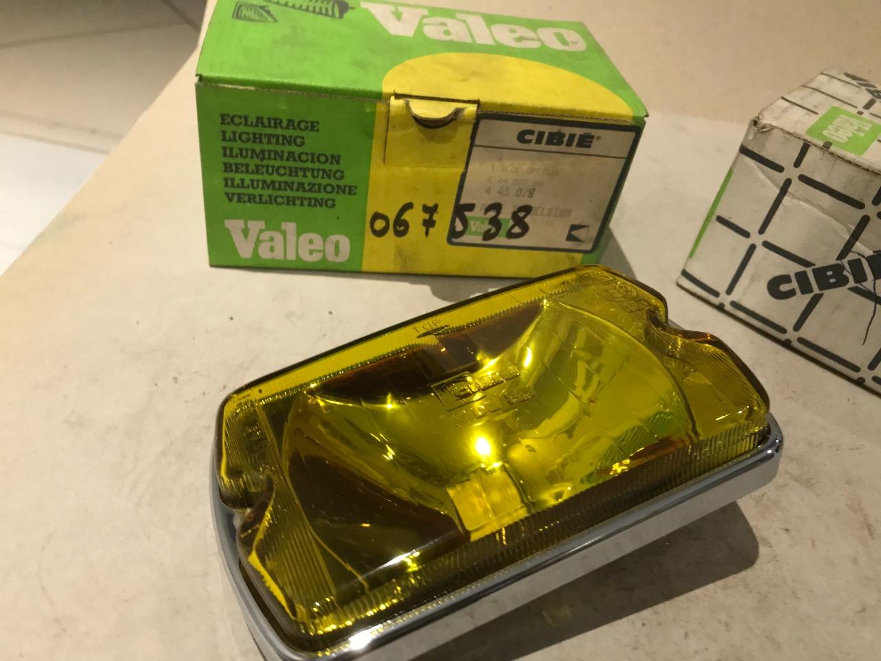 2 phares jaunes CIBIE additionnels rectangulaire LesAnciennes.com