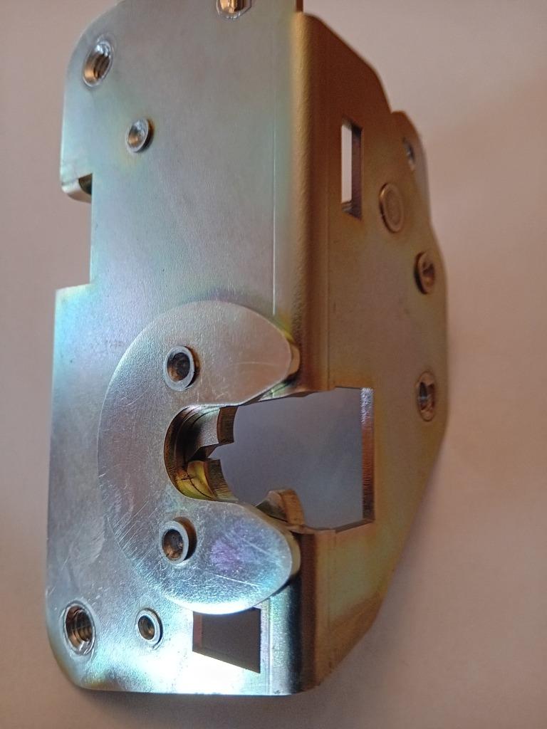 Serrure MATRA Djet berline LesAnciennes.com