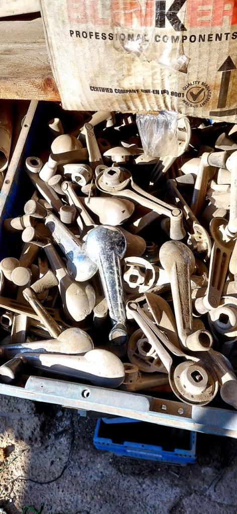 Poignée leve vitre CITROEN ID DS LesAnciennes.com