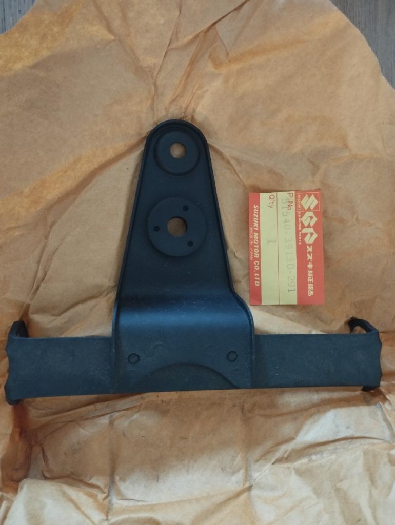 Support SUZUKI GP 125 LesAnciennes.com