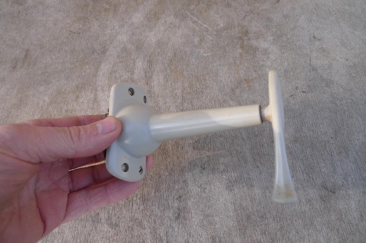 Comodo Code Phares Klaxon Renault 4CV en Bel Etat LesAnciennes.com