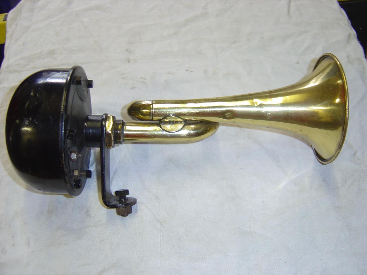 Klaxon Clearson Sanor 6v LesAnciennes.com