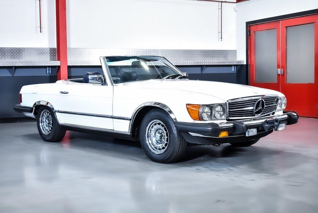 1981 Mercedes-Benz R107 380SL Convertible 3,8L V8 LesAnciennes.com