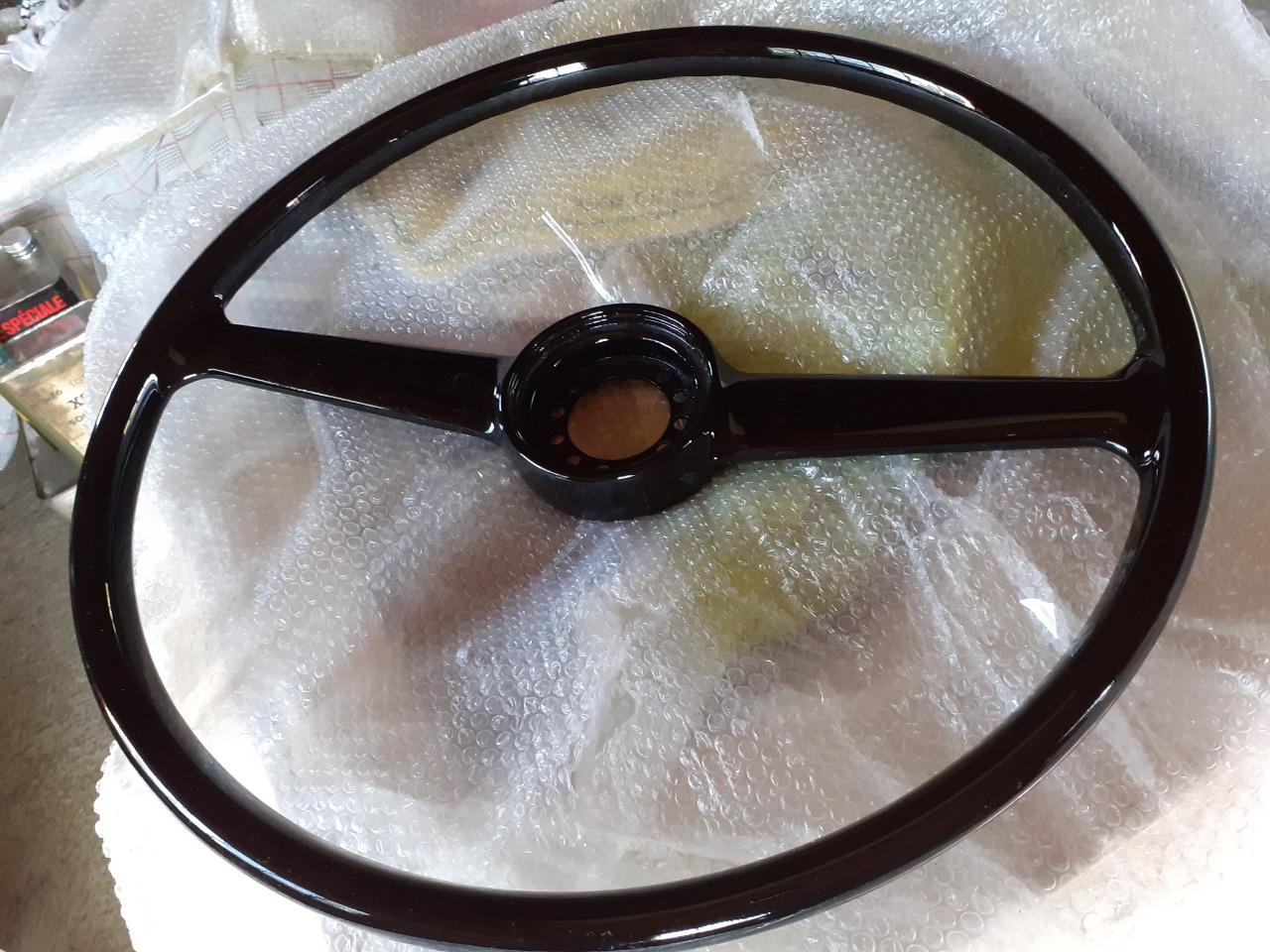 Volant CITROEN Traction 11 BL LesAnciennes.com