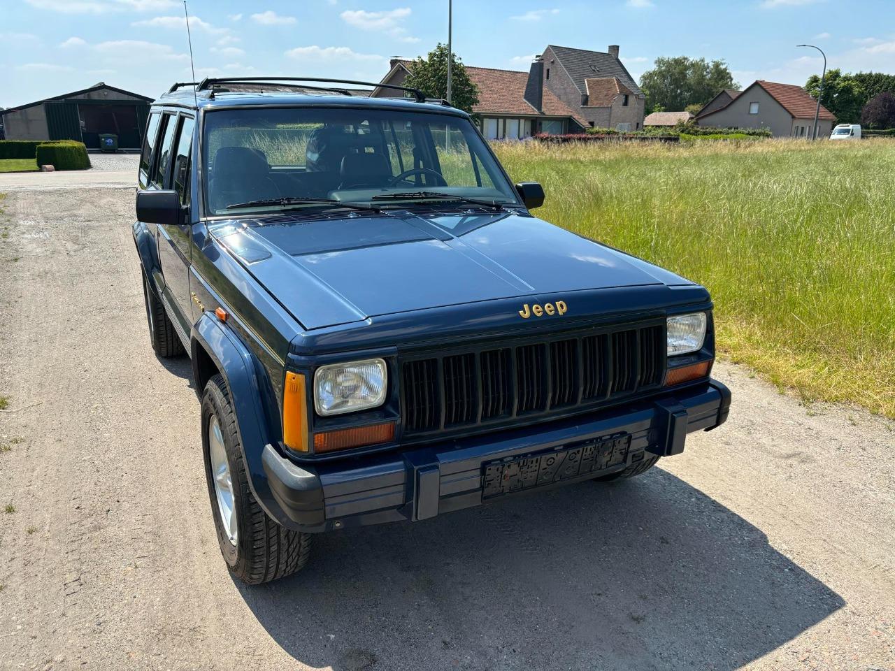 JEEP CHEROKEE 4.0 limited - 1992 LesAnciennes.com