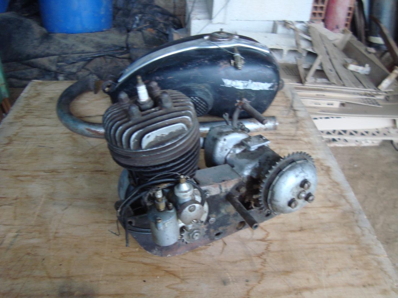 125 ULTIMA MOTEUR BOITE RESERVOIR ESS ET TUYAU EC LesAnciennes.com