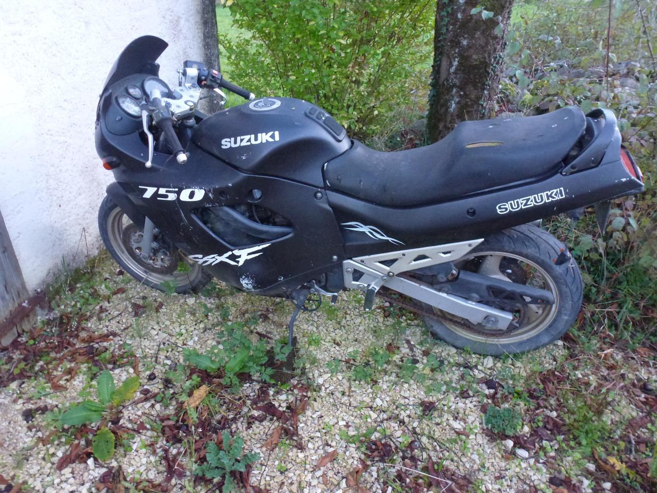 SUZUKI GSX 1100 - 1993 LesAnciennes.com