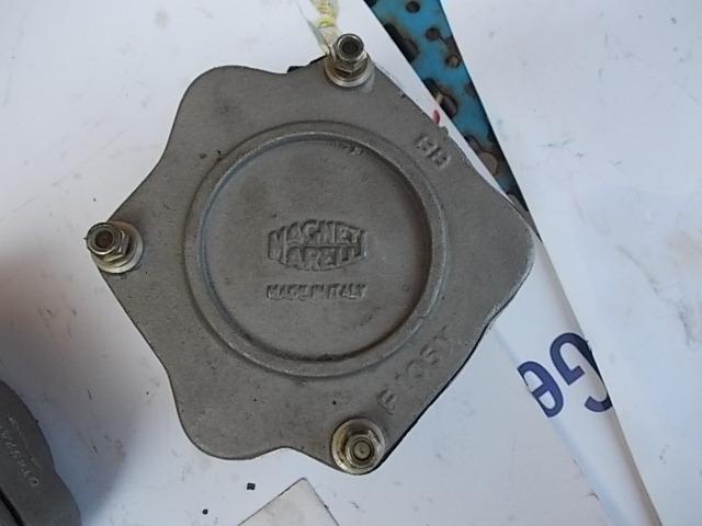 Boitier de distributeur Ferrari F40 LesAnciennes.com