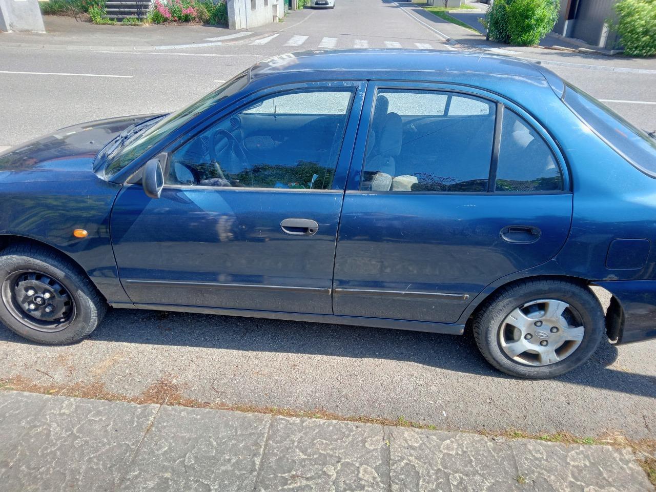 2000 Hyundai Pony, foto 3