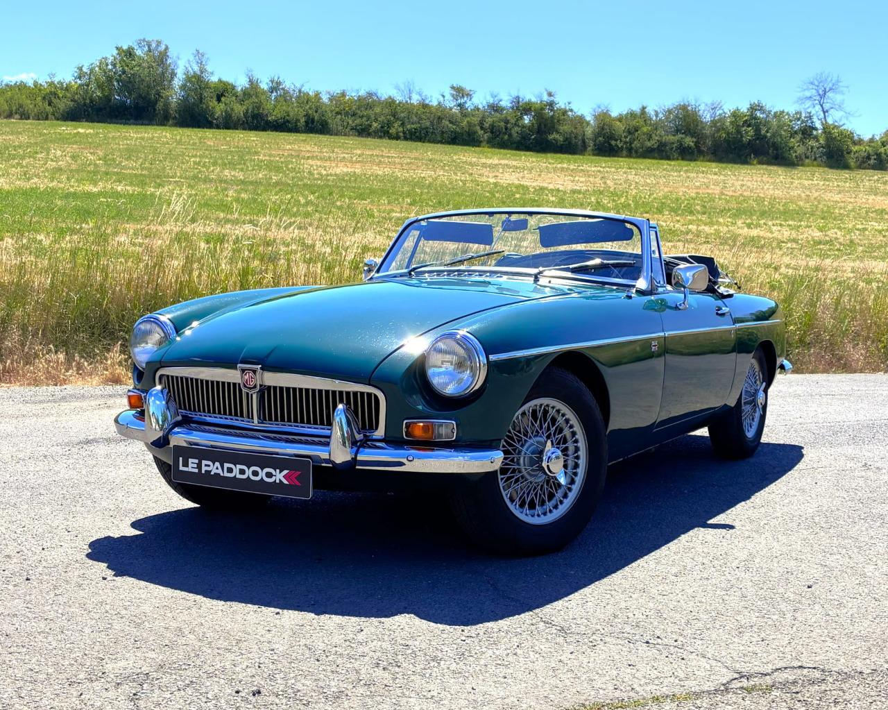 MG MGB Roadster Overdrive - 1964 LesAnciennes.com