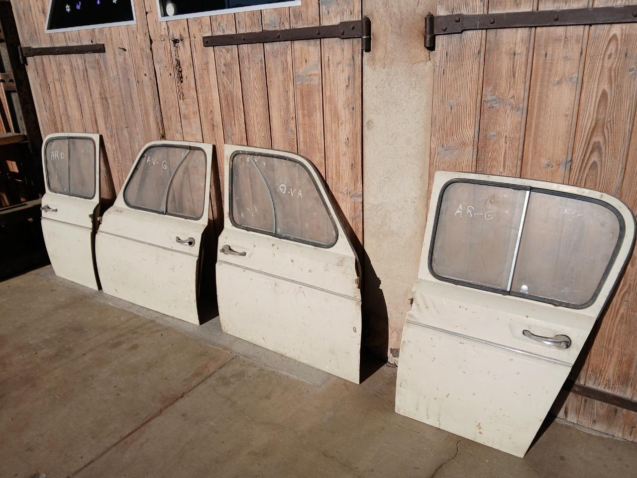 Portes RENAULT 4L (R4L) LesAnciennes.com