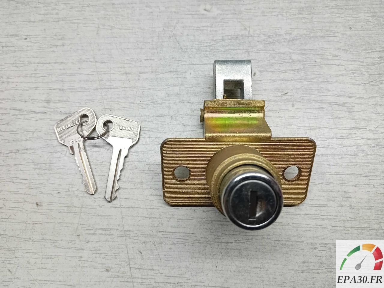 4286571 SERRURE NEUVE DE COFFRE ARRIERE FIAT 132 LesAnciennes.com