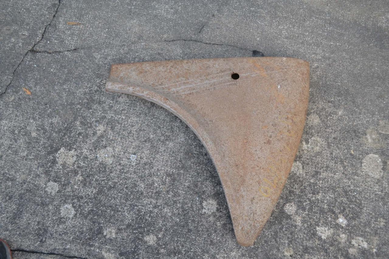 Extrémité aile AV dte FIAT 127, neuve LesAnciennes.com