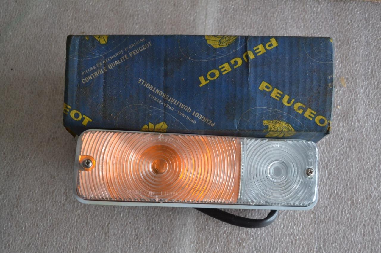Feu AV DT PEUGEOT J5 de 1985 à 1988, neuf LesAnciennes.com