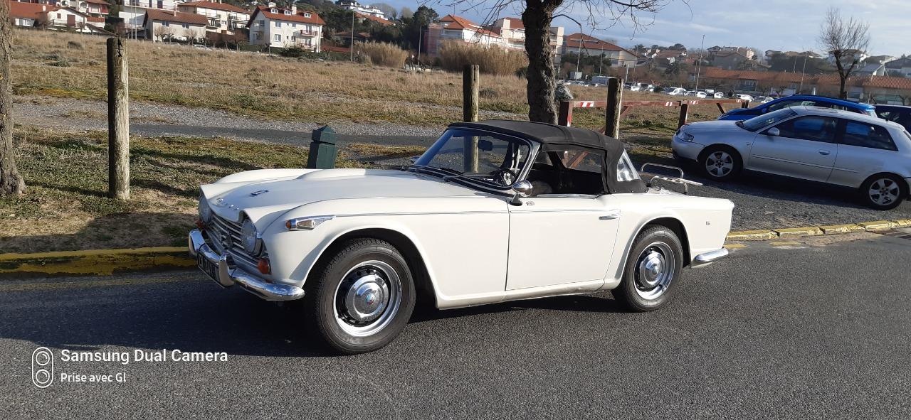 TRIUMPH TR4 - 1966 LesAnciennes.com