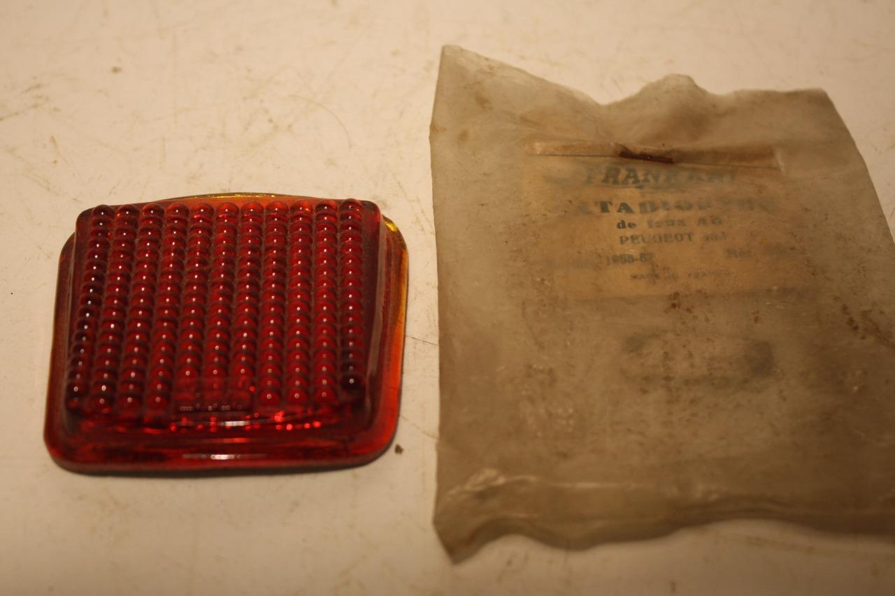 Catadioptre feu arrière FRANKANI 3053 Peugeot 403 LesAnciennes.com