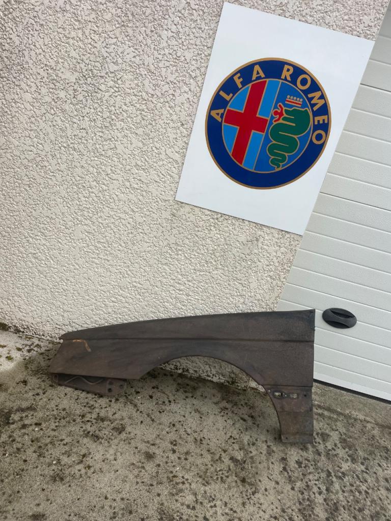 Aile ALFA ROMEO 164 LesAnciennes.com