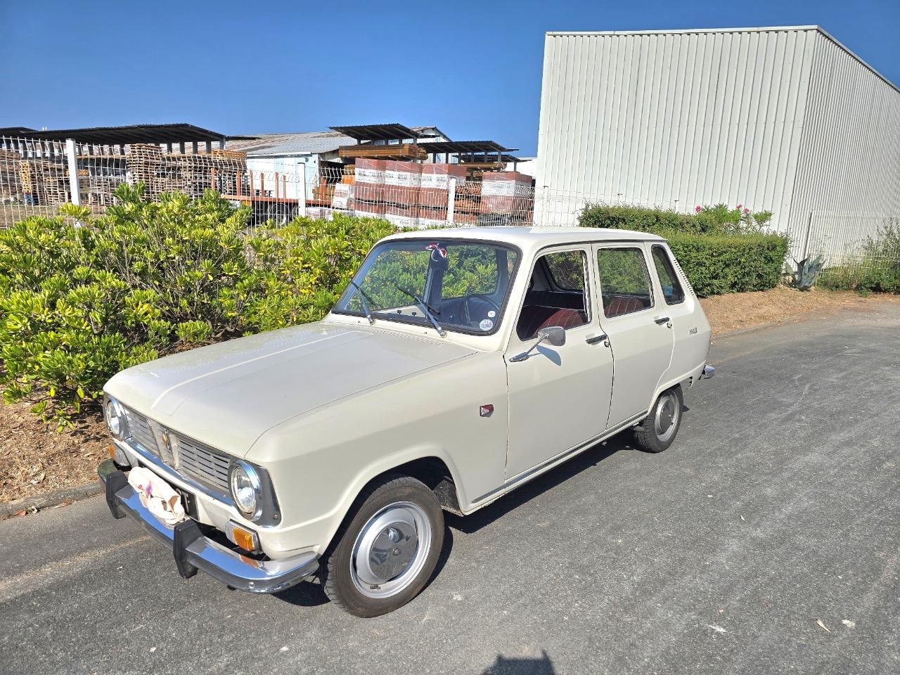 RENAULT 6 (R6) TL - 1970 LesAnciennes.com