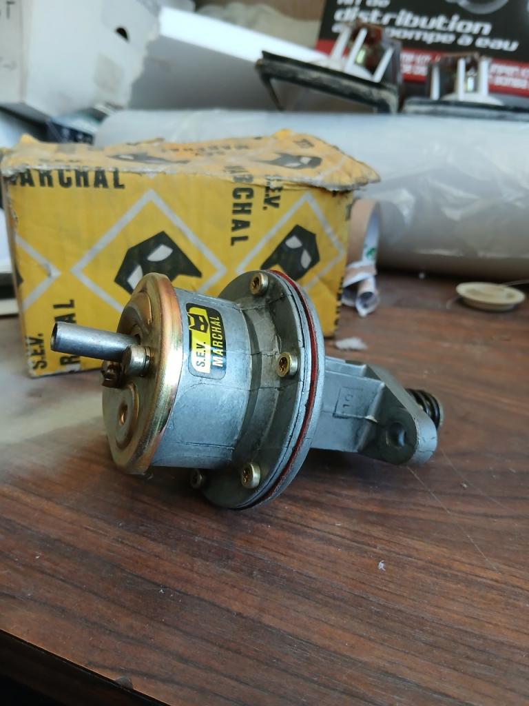 Pompe CITROEN CX LesAnciennes.com