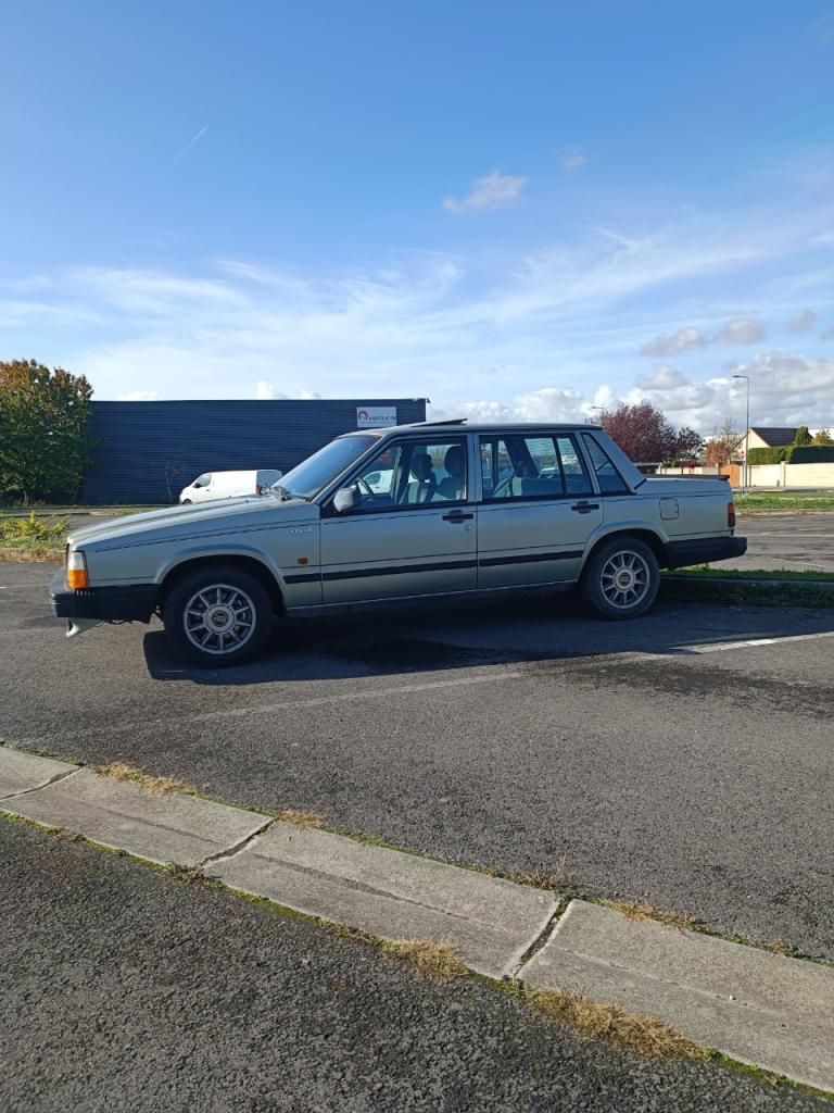 VOLVO 740 740 turbo - 1985 LesAnciennes.com