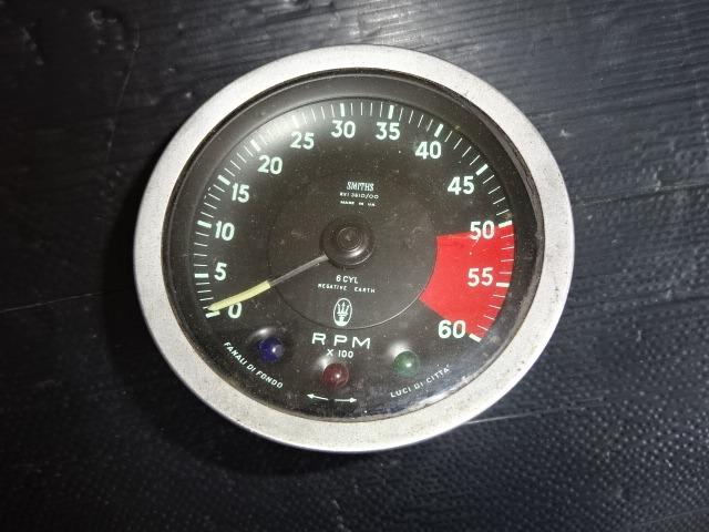 Compte tours Maserati Quattroporte s1-s2 LesAnciennes.com