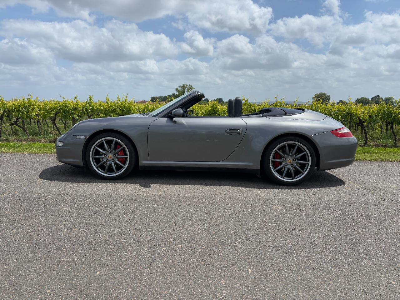 PORSCHE 911 997 Carrera 4S LesAnciennes.com