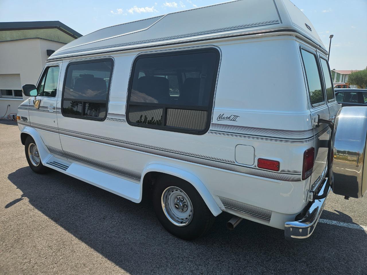 CHEVROLET Chevy Van Mark 3 - 1993 LesAnciennes.com
