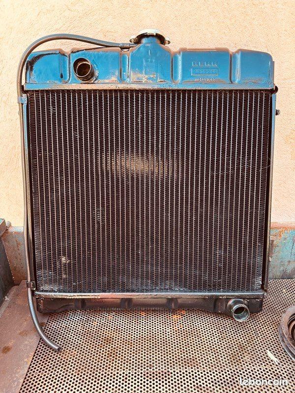 RADIATEUR, CALANDRE MERCEDES W110, 111 LesAnciennes.com