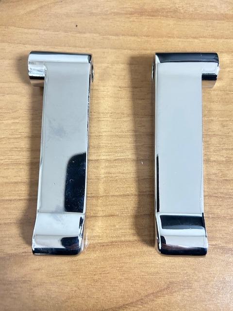 Poignées de porte intérieures Fiat Dino Spider LesAnciennes.com