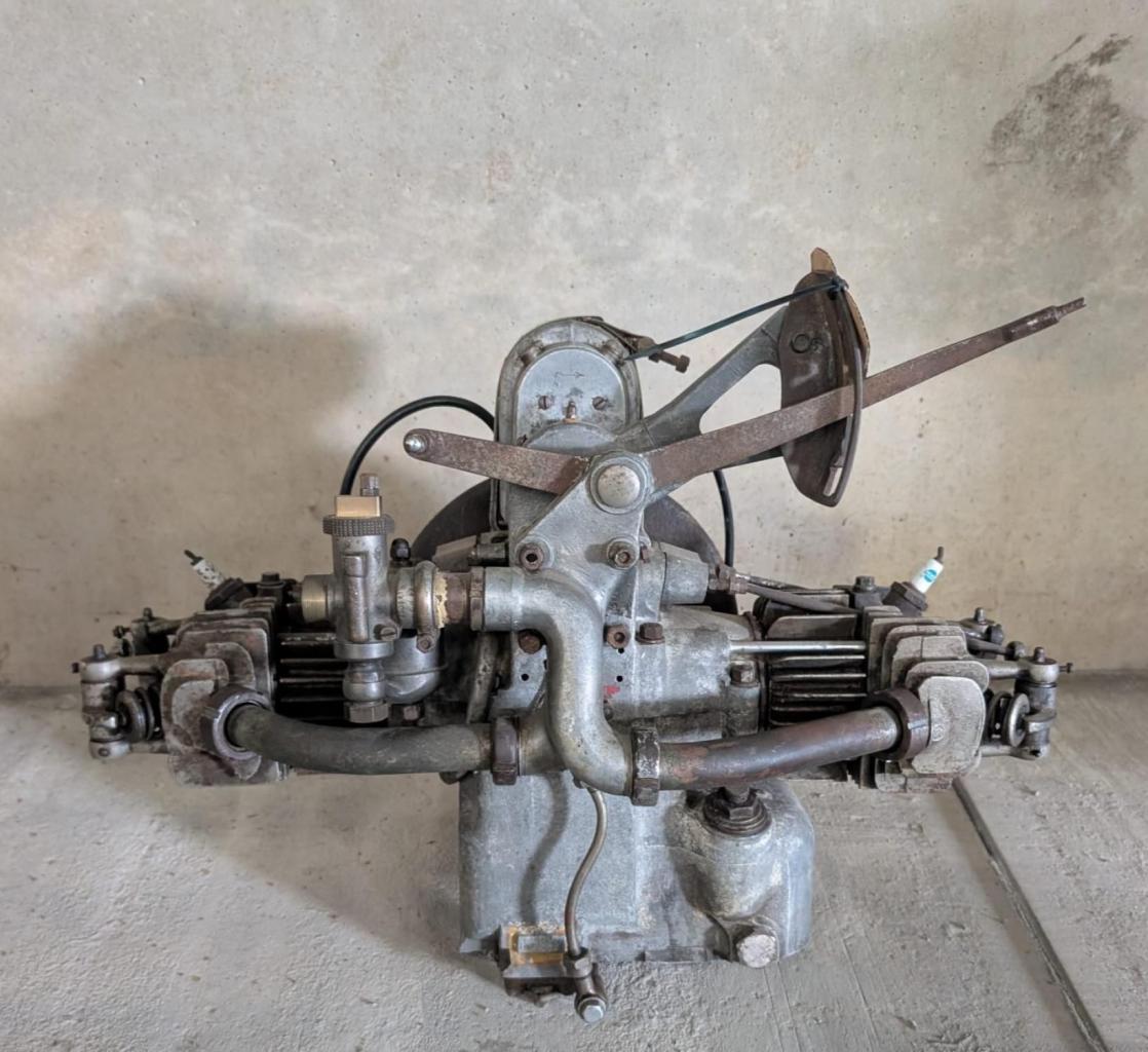 1927 Victoria kR6 600cc boxer engine with caburettor and mag LesAnciennes.com