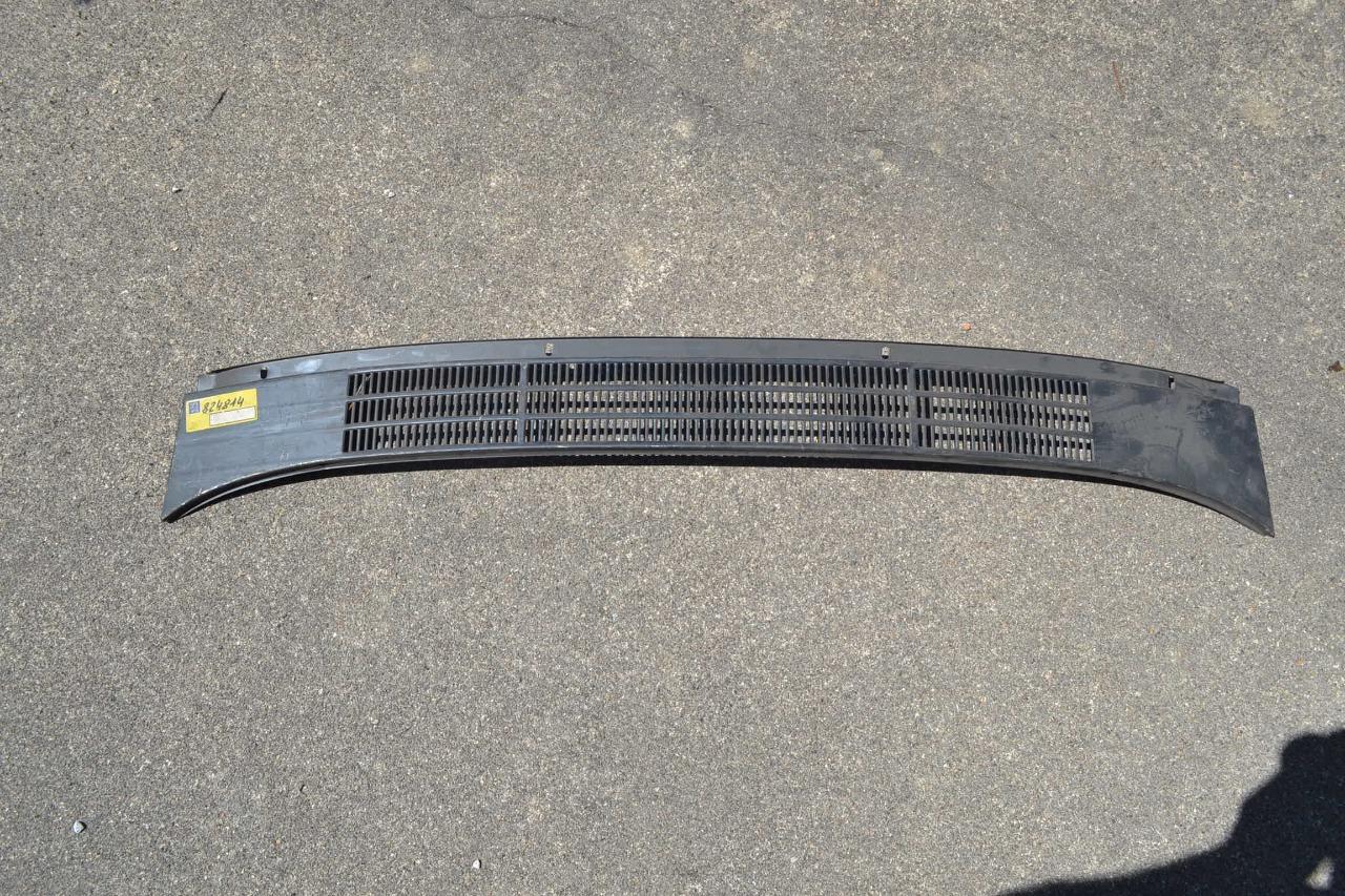 Tôle grille d'auvent PEUGEOT 404, neuve LesAnciennes.com