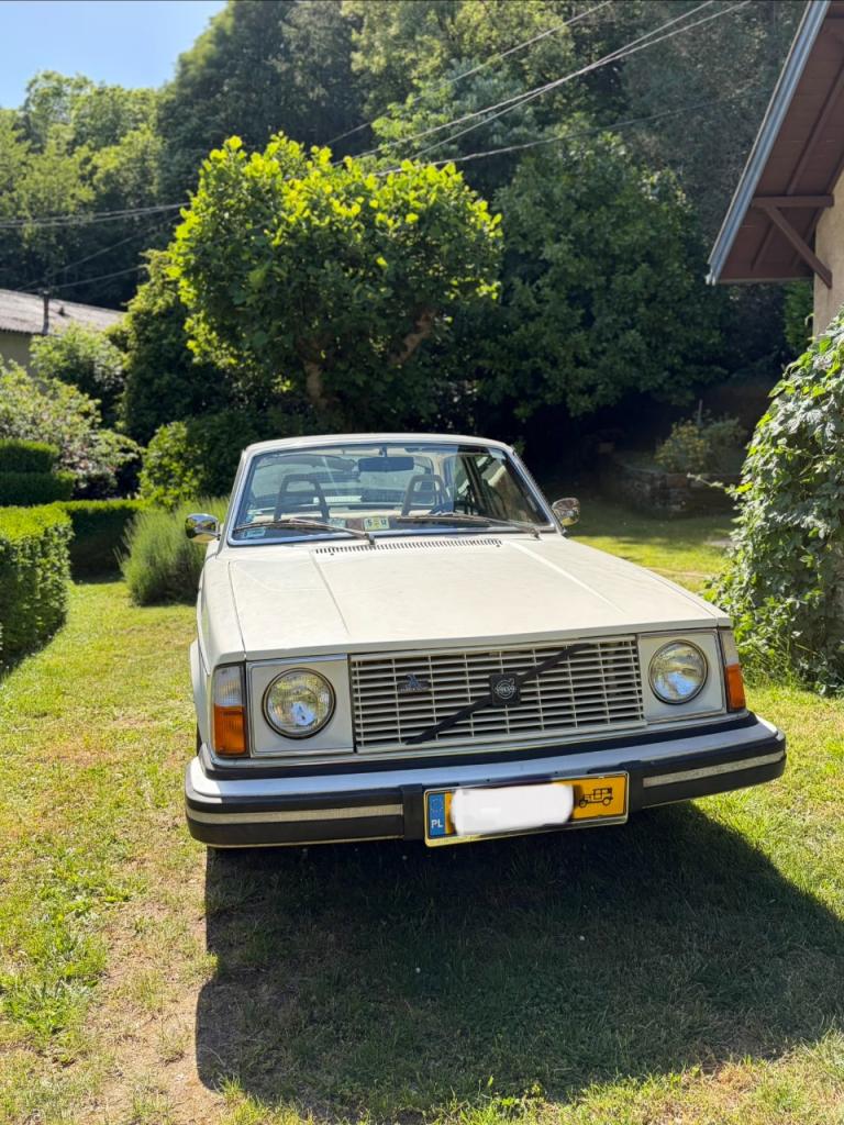 VOLVO 242 - 1978 LesAnciennes.com