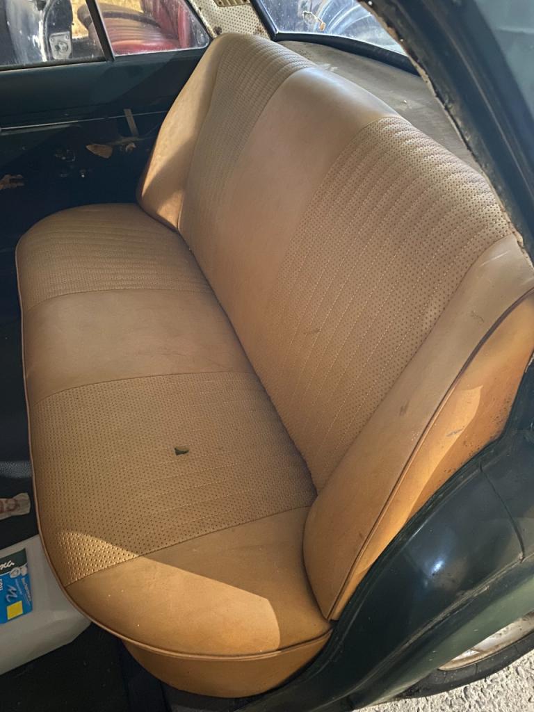Sièges banquette simca 1301 LesAnciennes.com
