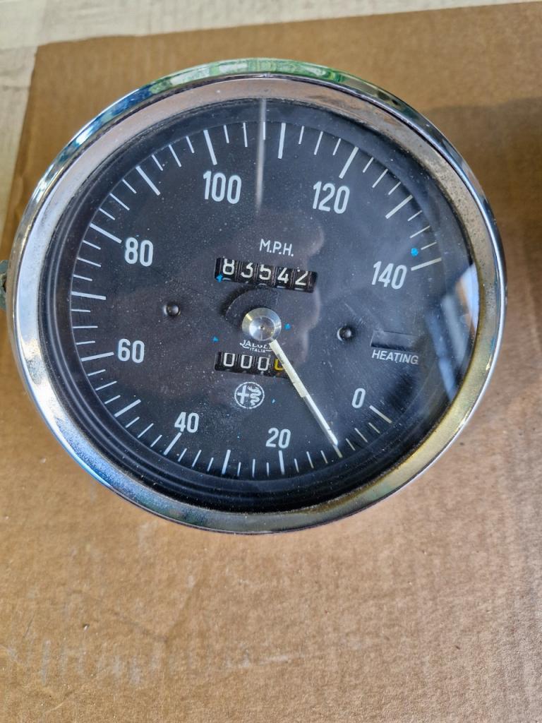 Compteur ALFA ROMEO Spider spider 2000 LesAnciennes.com