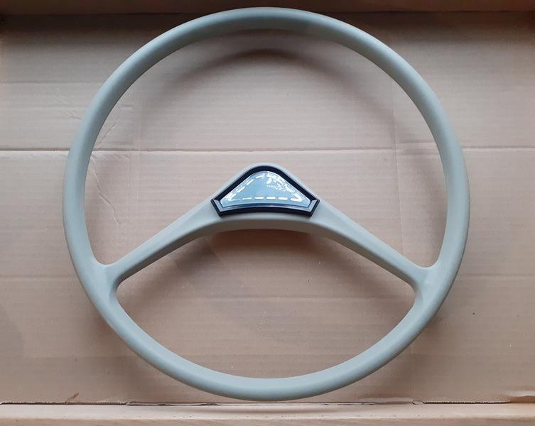 Volant CITROEN 2CV AZAM LesAnciennes.com