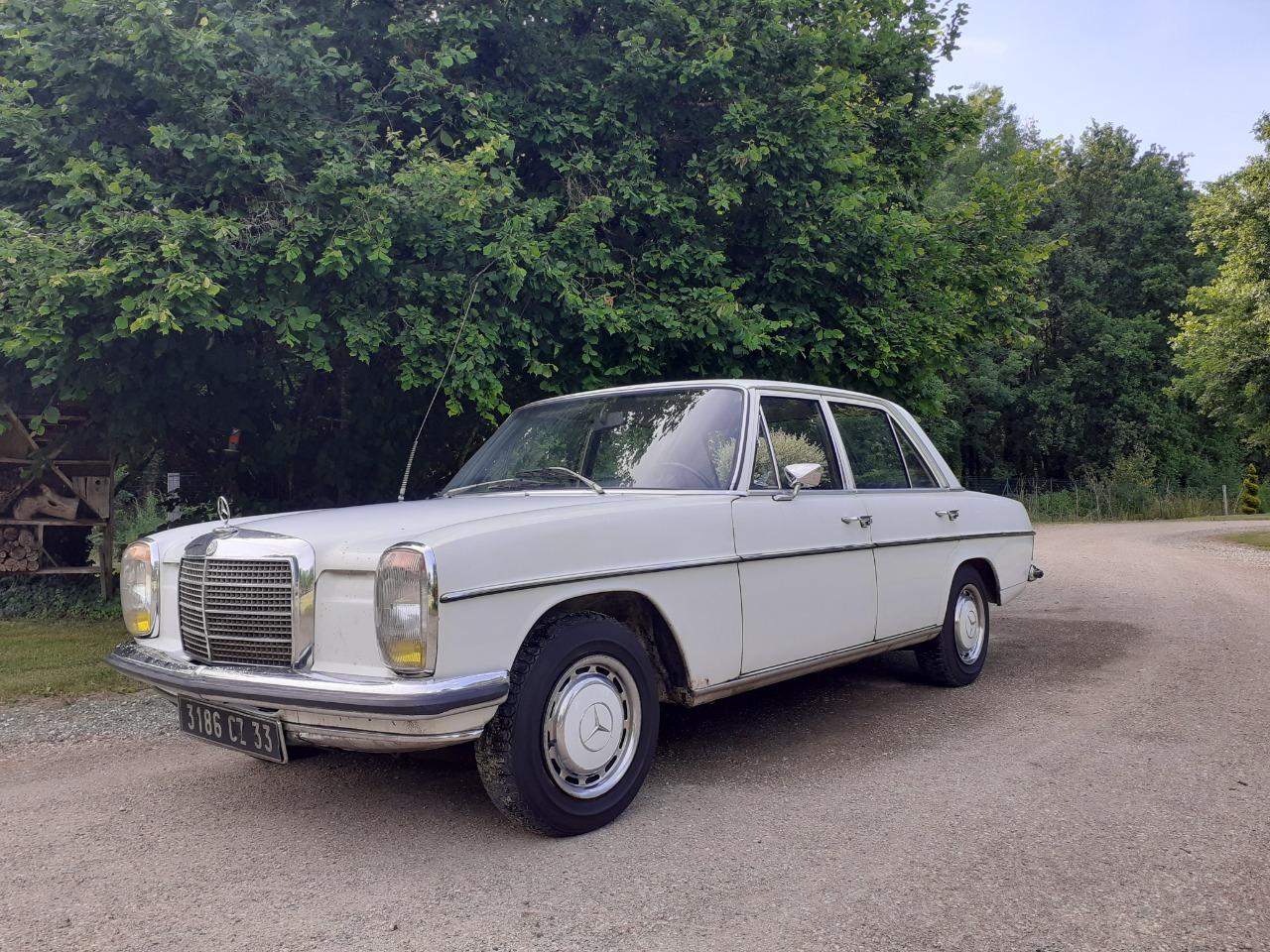 MERCEDES 220 D - 1972 LesAnciennes.com