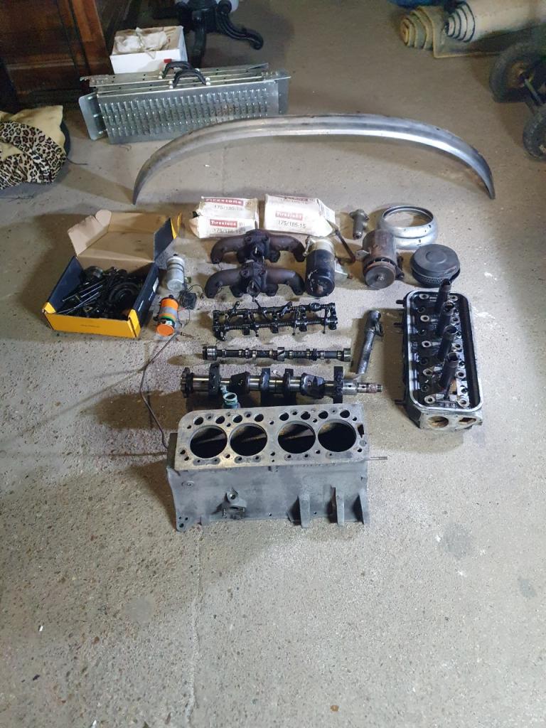 Lot de pièces PEUGEOT 203 C LesAnciennes.com