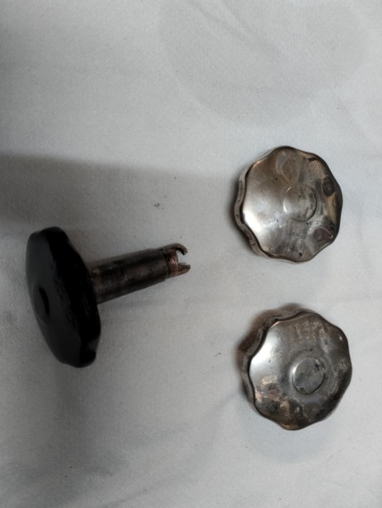 CITROEN AC6 papillon cache soupape LesAnciennes.com