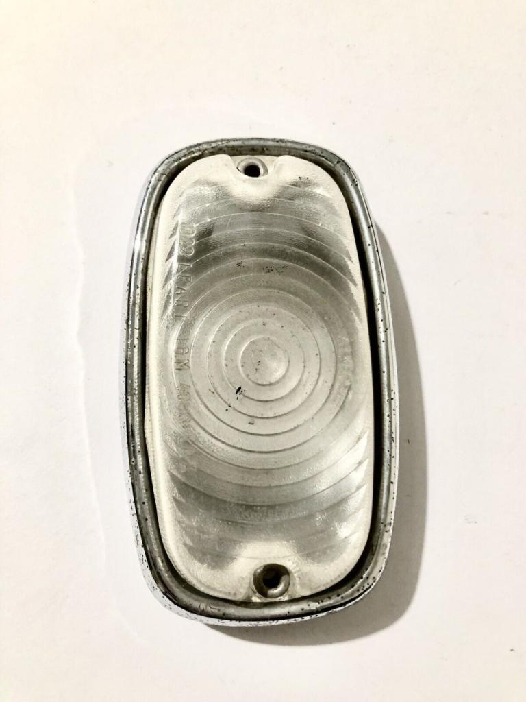 Feu avant FIAT 1300 LesAnciennes.com