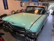 image_0-CADILLAC Fleetwood Sedan 60 - 1959